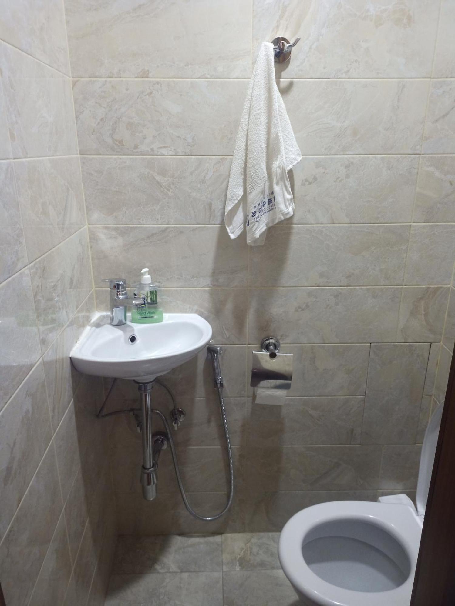Spacious One Bedroom Apartment In The City Centre Yerevan Exterior photo